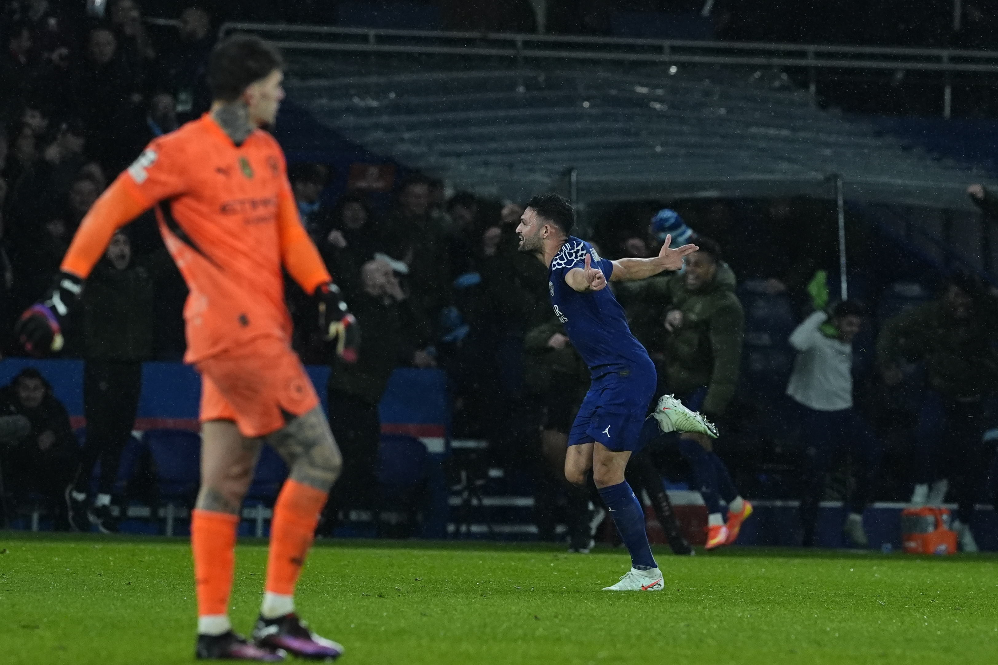 巴黎圣日耳曼晋级杯赛，为球迷带来惊喜