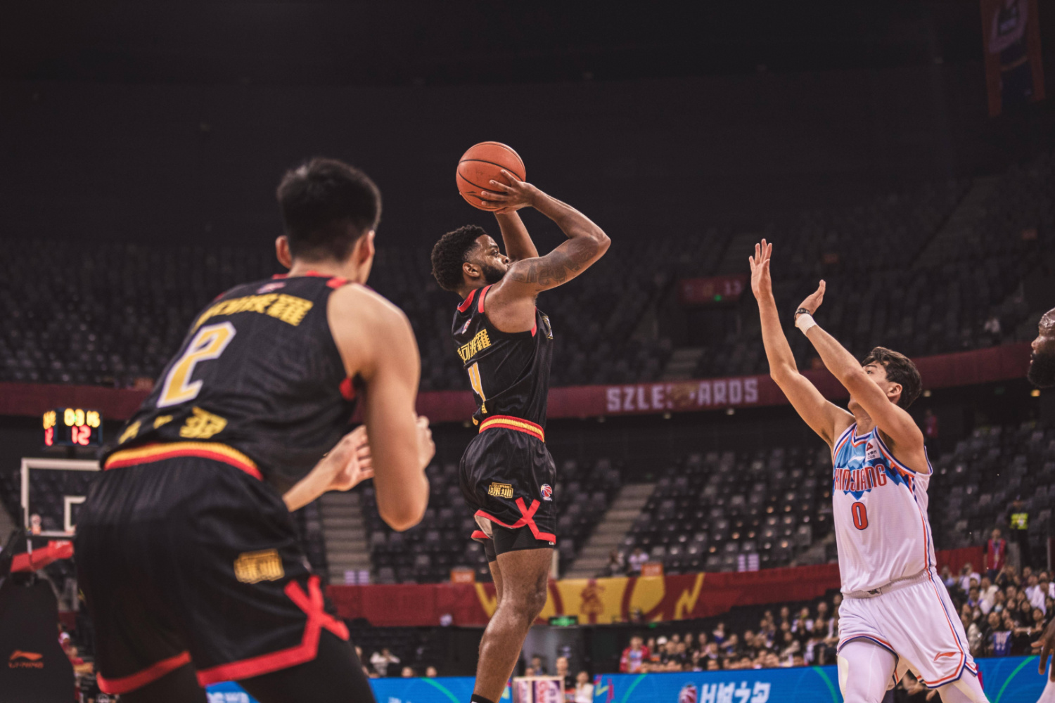 深圳主场不敌强队,球员表现透露危机的简单介绍 深圳主场不敌强队,球员表现透露危机的简单介绍