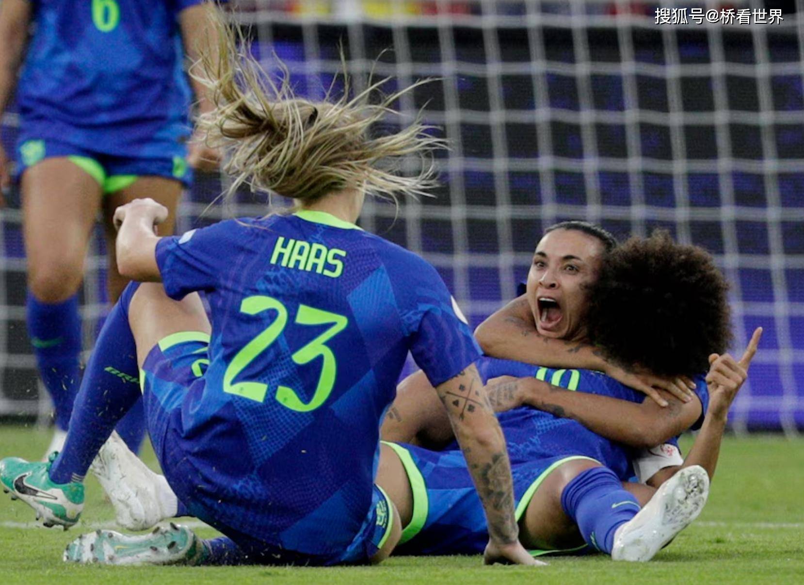 包含南美舞台:巴西女足载誉挑战法国队的词条 包含南美舞台:巴西女足载誉挑战法国队的词条