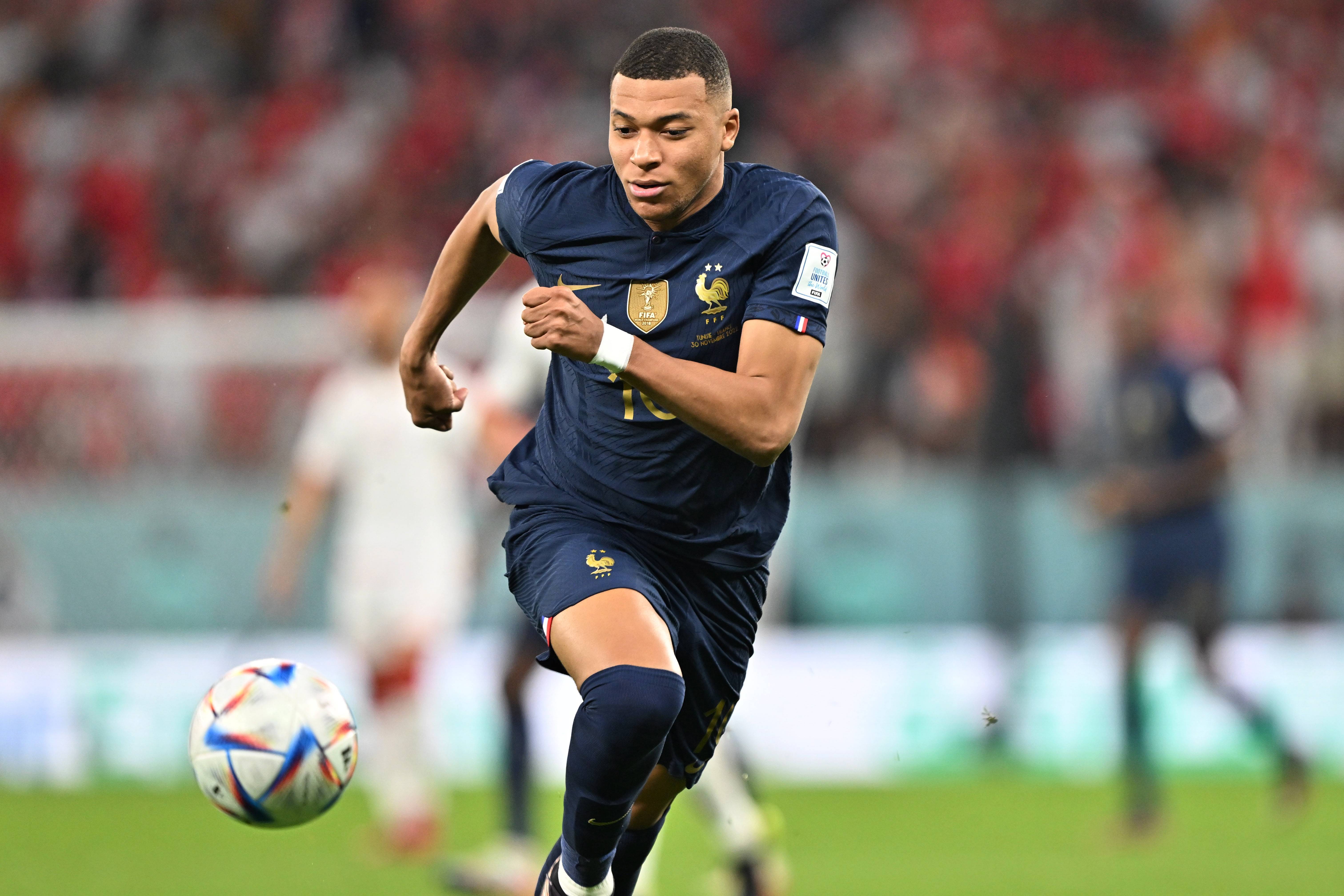 波兰轻取法国,姆巴佩高光表现 波兰轻取法国,姆巴佩高光表现