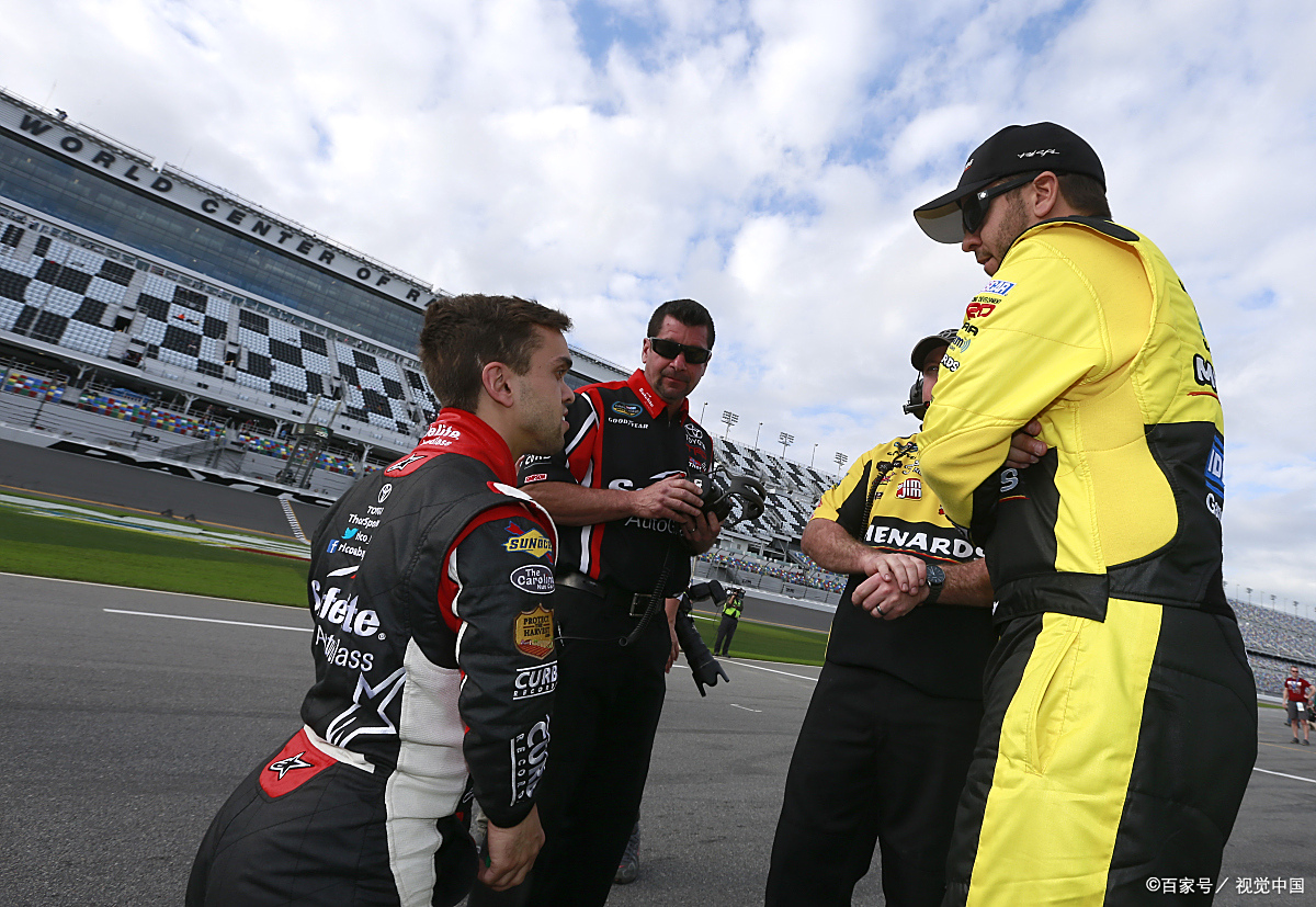 包含红牛车队绝杀索伯车队，佩雷兹扛起全队的词条