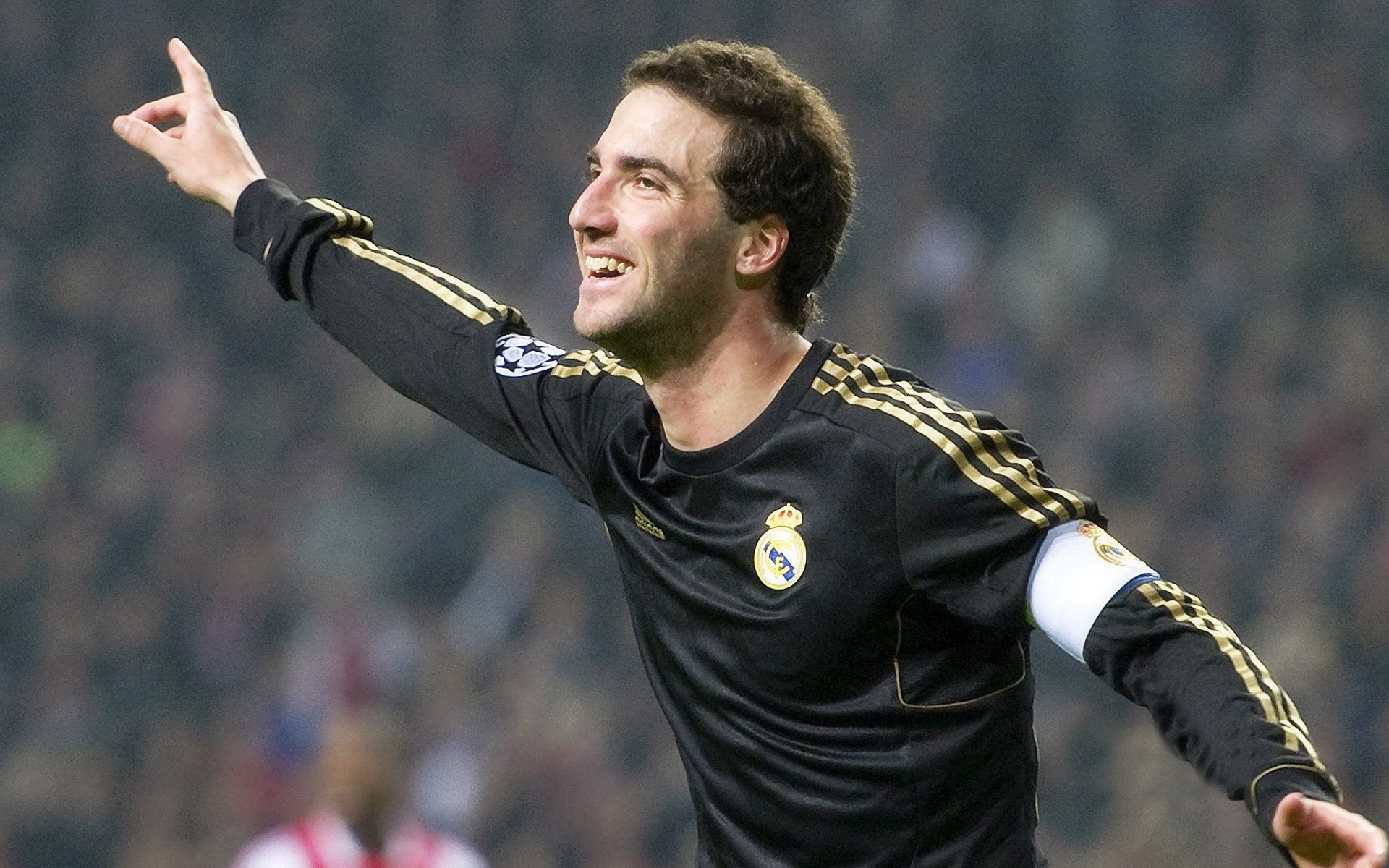 跨界传奇,当马竞压哨绝杀巴萨,富安健洋在NBA季后赛接管比赛